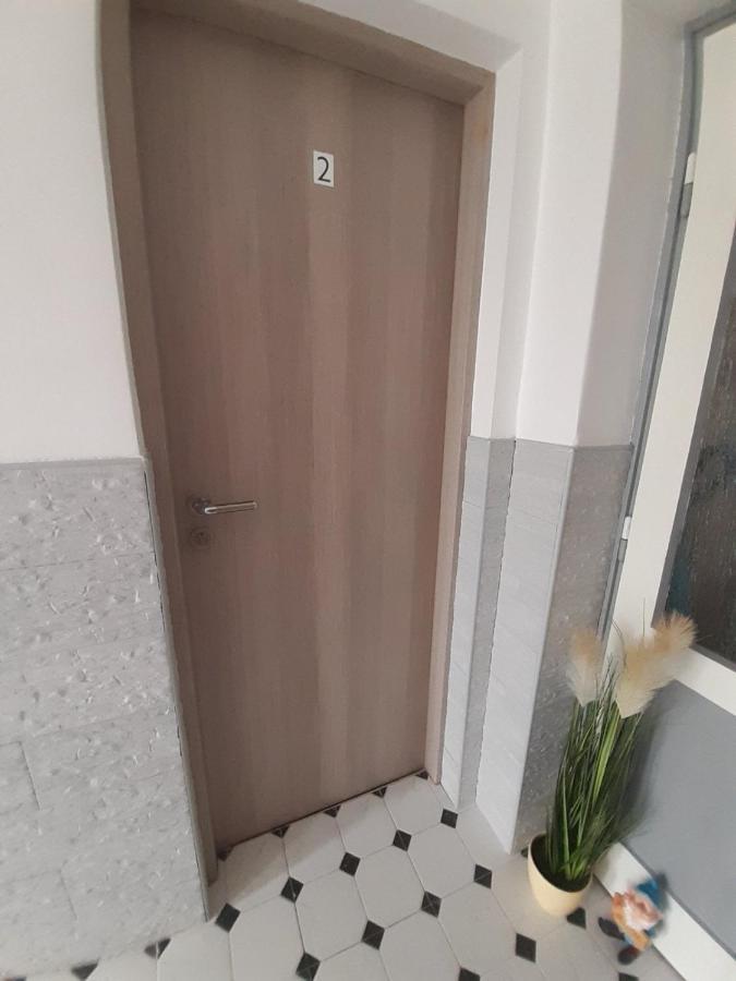 Happy Room 卡尔洛瓦茨 外观 照片
